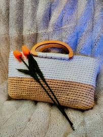 borsa elegante fatta all' uncinetto 
