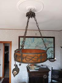 Lampadario in ferro battuto epoca Liberty/Art Nouv