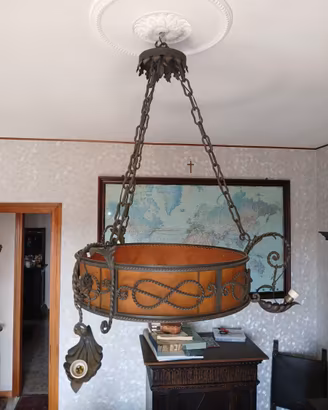 Lampadario in ferro battuto epoca Liberty/Art Nouv