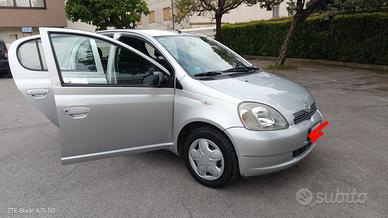 TOYOTA Yaris -PERFETTAAA