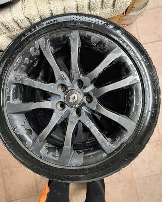 4 cerchi in lega da 18 + pneumatici 225/45 R18 95V
