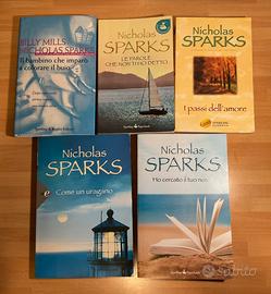 5 libri di  Nicholas Sparks come in descrizione.