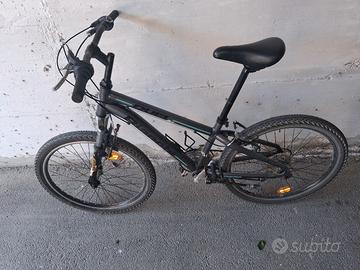 bicicletta Mountain bike 