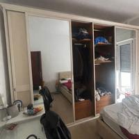 l'armadio con ante scorrevoli  a soli  €. 150,00