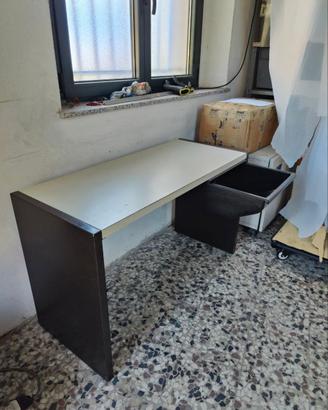 Tavolo da ufficio, mini scrivania