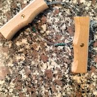 Filo acciaio con manici in legno taglia formaggi 