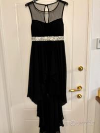 Abitio nero elegante