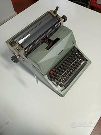 OLIVETTI 82 macchina da scrivere vintage