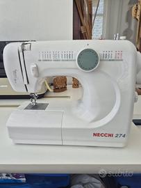 Macchina da cucire Necchi 274