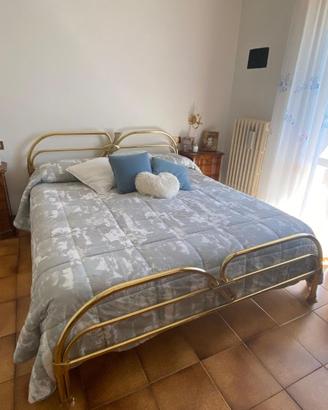 Letto matrimoniale classico