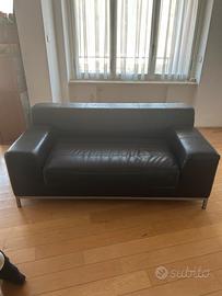 Divano lineare a due o tre posti