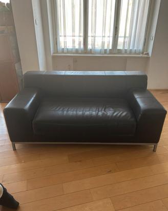 Divano lineare a due o tre posti