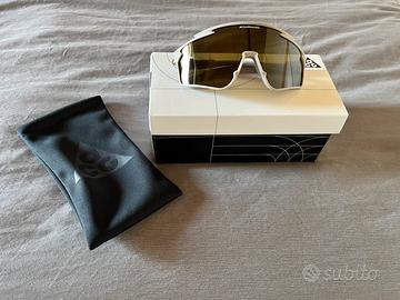 Occhiali da sole sportivi Nike ACG