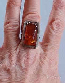 Anello argento e Ambra