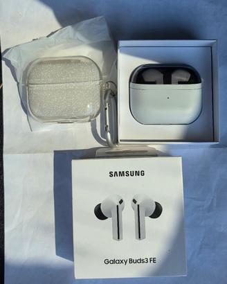 samsung galaxy buds3 FE con custodia