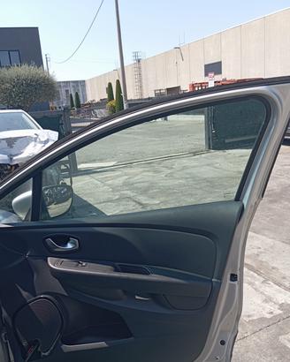 Alzavetro anteriore dx RENAULT CLIO 4 anno 2017