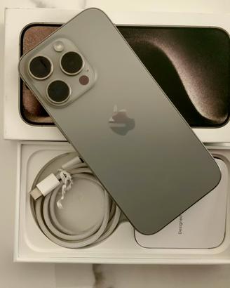 Apple Iphone 15 pro 256 gb + USB C
