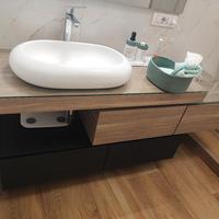 mobile bagno con vetro + lavandino+ rubinetto
