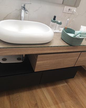 mobile bagno con vetro + lavandino+ rubinetto