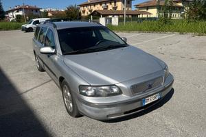 Volvo V70/XC70 V70 2.5 D cat Business