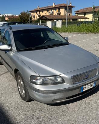 Volvo V70/XC70 V70 2.5 D cat Business