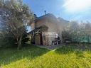 villetta-di-testa-con-ampio-giardino-e-taverna-li