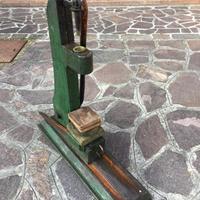 Macchina per imbottigliare vintage legno d'epoca