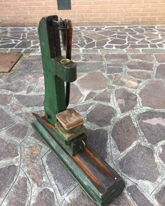 Macchina per imbottigliare vintage legno d'epoca