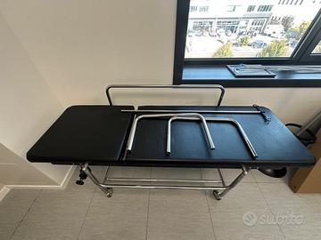 Lettino visita medica