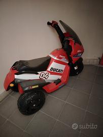 Moto elettrica Peg Perego ducati