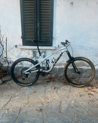 Trek Slash 9.9