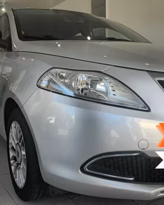 LANCIA Ypsilon 3� serie Ypsilon 1.2 69 CV 5 por...