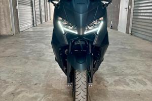 Yamaha TMAX 2025