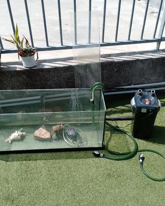 acquario con filtro esterno