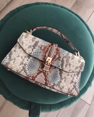 pochette Guess 