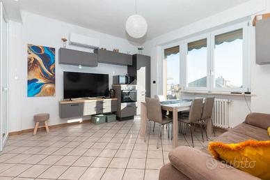 2 LOCALI A CASELLE TORINESE