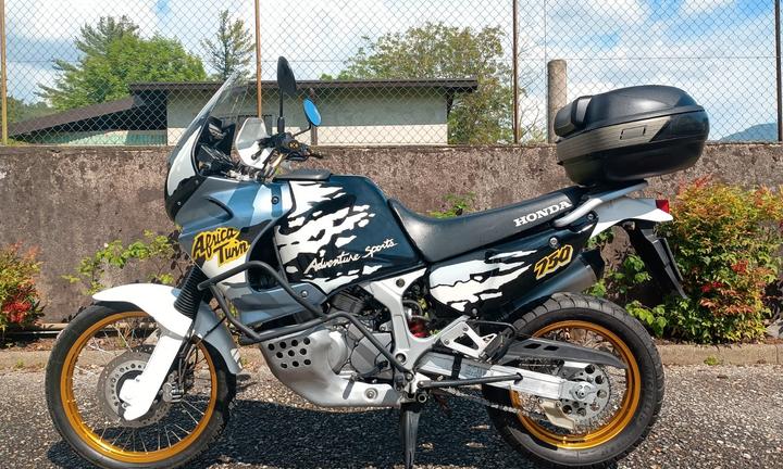 Honda XRV 750 Africa Twin - 1992