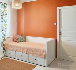 letto bianco modello Hemnes Ikea