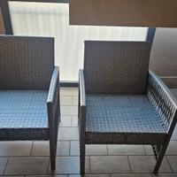 set 2 poltroncine e tavolino