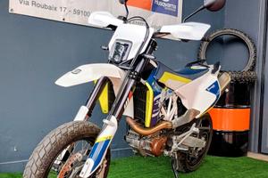 Husqvarna 701 Supermoto