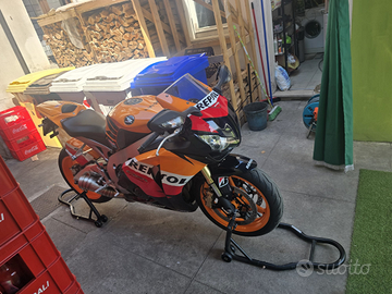 Honda cbr 1000 repsol