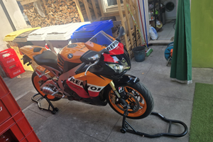 Honda cbr 1000 repsol