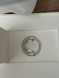 iPad Air 13” M4 128GB – Pari al nuovo + Protection