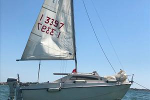Barca a vela Hunter