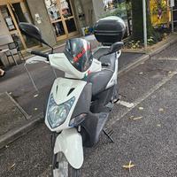 scooter kymco 200