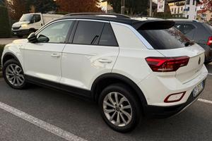 VOLKSWAGEN T-Roc 2023-Garanzia-16.500km- 1.0 TSI