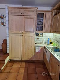 cucina e stufa a legna