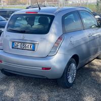 Lancia Ypsilon 1.2 16V Argento