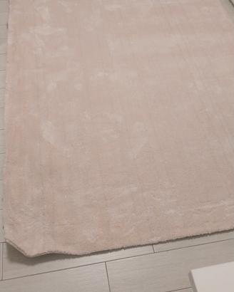 tappeto color cipria con brilluccichini