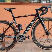 Bici da corsa Canyon Aeroad